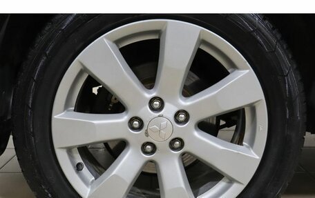 Mitsubishi Outlander III рестайлинг 3, 2011 год, 1 224 000 рублей, 15 фотография