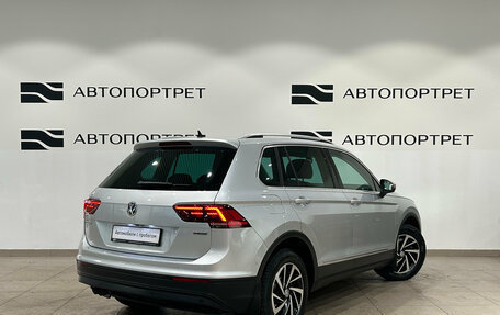 Volkswagen Tiguan II, 2018 год, 2 599 000 рублей, 7 фотография