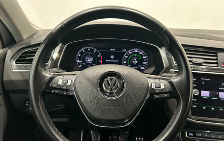 Volkswagen Tiguan II, 2018 год, 2 599 000 рублей, 21 фотография