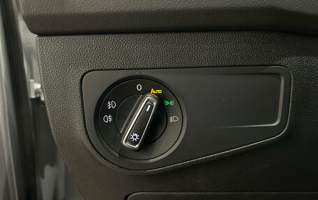 Volkswagen Tiguan II, 2018 год, 2 599 000 рублей, 25 фотография