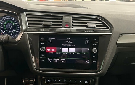 Volkswagen Tiguan II, 2018 год, 2 599 000 рублей, 18 фотография