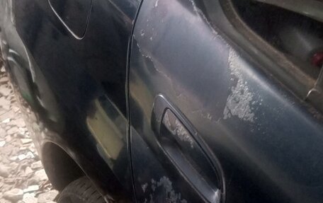 Toyota Prius IV XW50, 1999 год, 100 000 рублей, 3 фотография