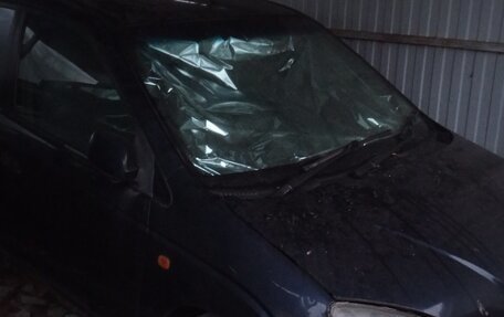 Toyota Prius IV XW50, 1999 год, 100 000 рублей, 5 фотография