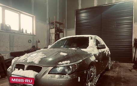 BMW 5 серия, 2006 год, 650 000 рублей, 3 фотография