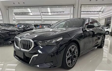 BMW 5 серия, 2026 год, 7 280 000 рублей, 1 фотография