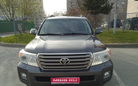Toyota Land Cruiser 200, 2012 год, 3 300 000 рублей, 1 фотография