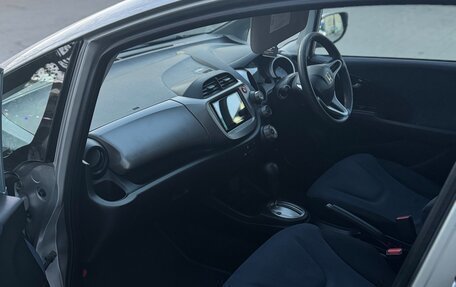 Honda Fit III, 2009 год, 670 000 рублей, 11 фотография