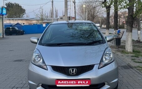 Honda Fit III, 2009 год, 670 000 рублей, 2 фотография