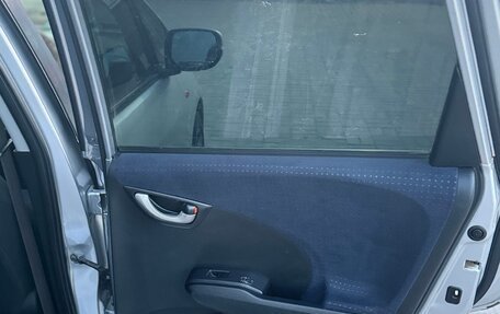 Honda Fit III, 2009 год, 670 000 рублей, 18 фотография