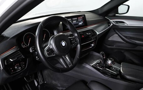 BMW 5 серия, 2019 год, 4 150 000 рублей, 15 фотография