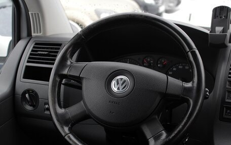 Volkswagen Caravelle T5, 2008 год, 1 690 000 рублей, 6 фотография