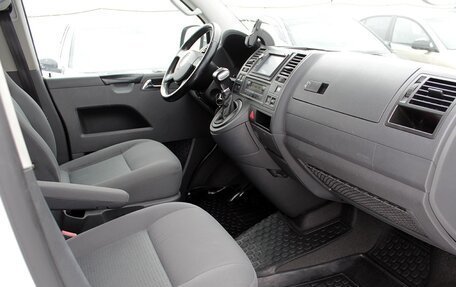 Volkswagen Caravelle T5, 2008 год, 1 690 000 рублей, 11 фотография