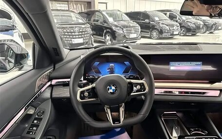 BMW 5 серия, 2026 год, 7 280 000 рублей, 18 фотография