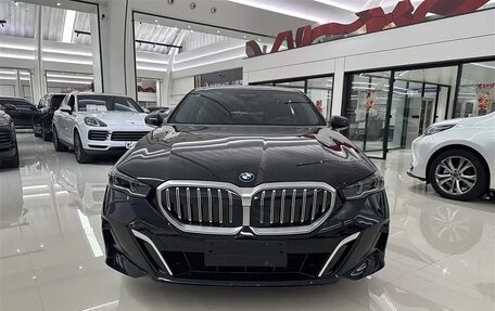 BMW 5 серия, 2026 год, 7 280 000 рублей, 7 фотография