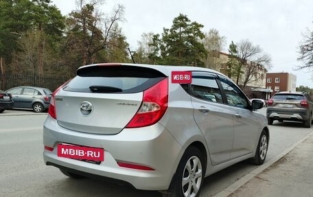 Hyundai Solaris II рестайлинг, 2015 год, 900 000 рублей, 4 фотография