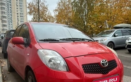 Toyota Yaris III рестайлинг, 2008 год, 525 000 рублей, 3 фотография