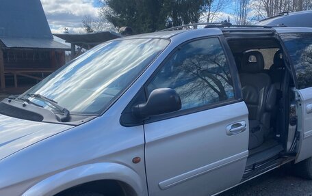 Chrysler Voyager IV, 2003 год, 300 000 рублей, 7 фотография