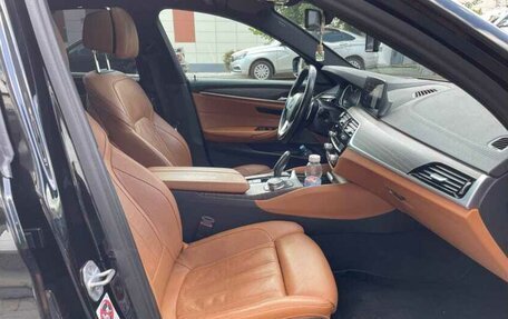 BMW 5 серия, 2017 год, 3 350 000 рублей, 32 фотография