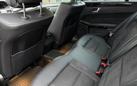 Mercedes-Benz E-Класс, 2013 год, 2 000 000 рублей, 21 фотография