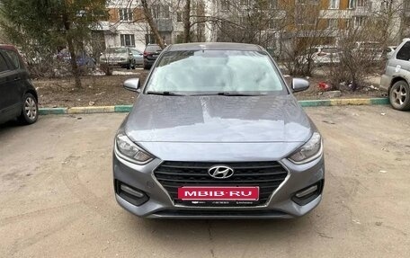 Hyundai Solaris II рестайлинг, 2017 год, 1 130 000 рублей, 1 фотография