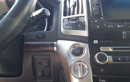 Toyota Land Cruiser 200, 2012 год, 3 300 000 рублей, 20 фотография