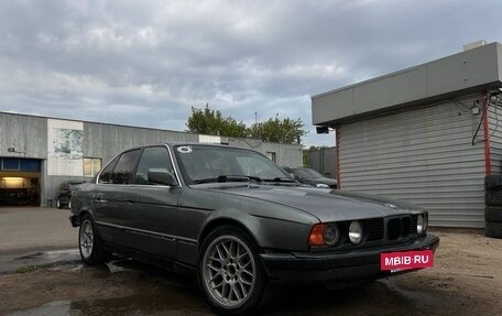 BMW 5 серия, 1985 год, 150 000 рублей, 6 фотография