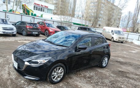 Mazda 2 III, 2022 год, 1 300 000 рублей, 8 фотография