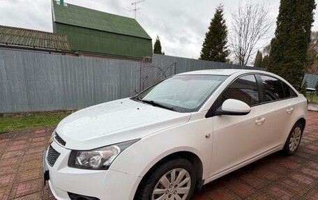 Chevrolet Cruze II, 2010 год, 670 000 рублей, 5 фотография