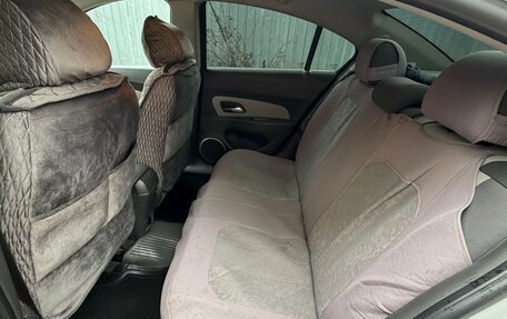 Chevrolet Cruze II, 2010 год, 670 000 рублей, 8 фотография