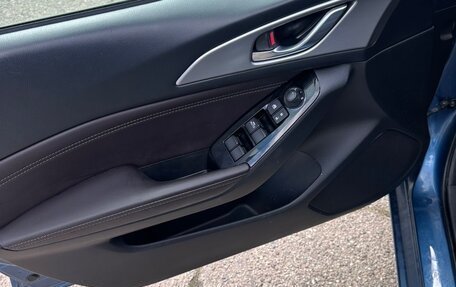 Mazda 3, 2017 год, 1 599 000 рублей, 13 фотография