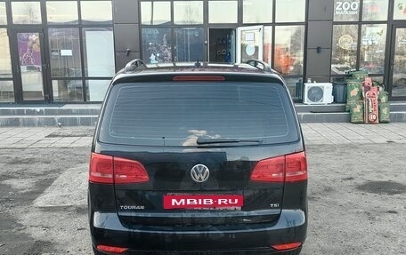 Volkswagen Touran III, 2012 год, 760 000 рублей, 6 фотография