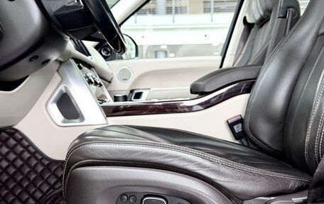 Land Rover Range Rover IV рестайлинг, 2015 год, 3 850 000 рублей, 14 фотография