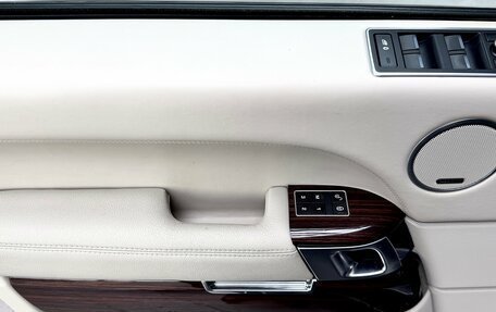 Land Rover Range Rover IV рестайлинг, 2015 год, 3 850 000 рублей, 13 фотография