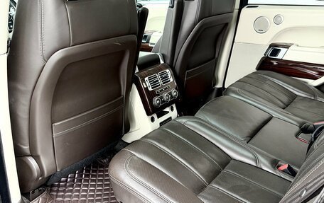 Land Rover Range Rover IV рестайлинг, 2015 год, 3 850 000 рублей, 26 фотография