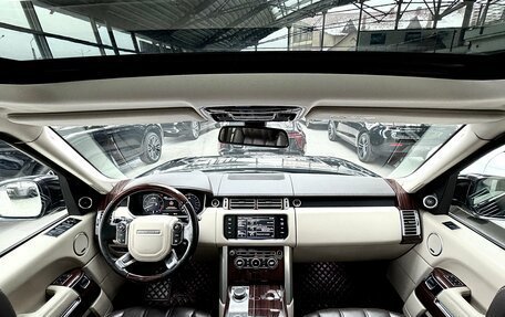 Land Rover Range Rover IV рестайлинг, 2015 год, 3 850 000 рублей, 31 фотография