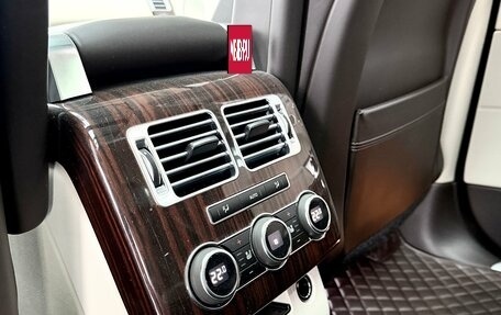 Land Rover Range Rover IV рестайлинг, 2015 год, 3 850 000 рублей, 25 фотография