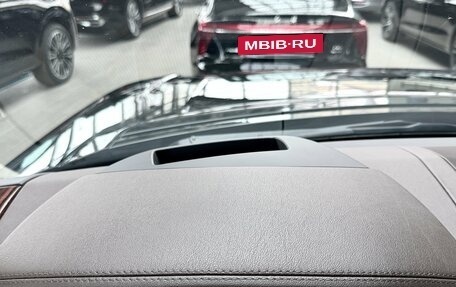 Land Rover Range Rover IV рестайлинг, 2015 год, 3 850 000 рублей, 33 фотография