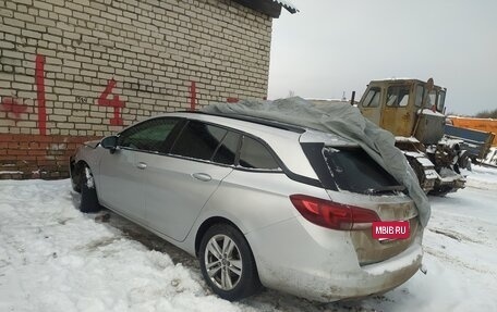 Opel Astra K, 2019 год, 900 000 рублей, 2 фотография