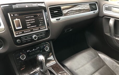 Volkswagen Touareg III, 2012 год, 2 500 000 рублей, 4 фотография