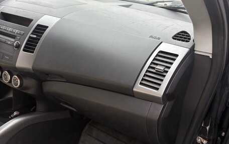 Mitsubishi Outlander III рестайлинг 3, 2008 год, 950 000 рублей, 8 фотография