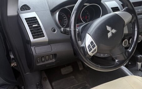 Mitsubishi Outlander III рестайлинг 3, 2008 год, 950 000 рублей, 9 фотография