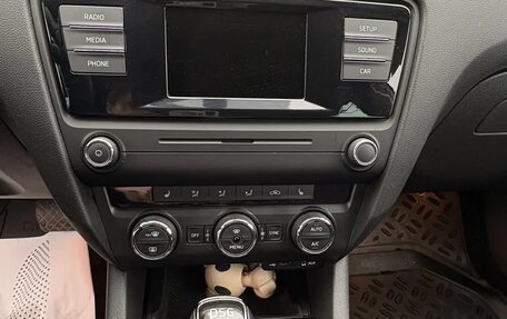 Skoda Octavia, 2015 год, 1 900 000 рублей, 5 фотография