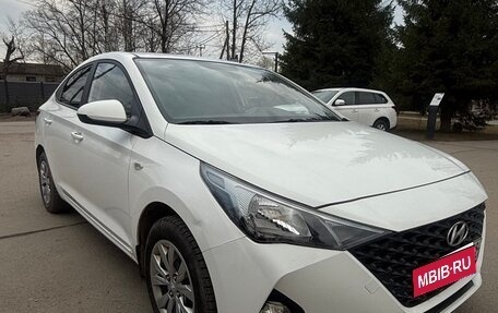 Hyundai Solaris II рестайлинг, 2021 год, 1 290 000 рублей, 1 фотография