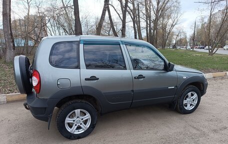 Chevrolet Niva I рестайлинг, 2013 год, 550 000 рублей, 3 фотография