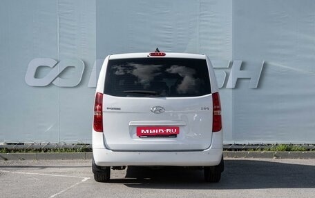 Hyundai H-1 II рестайлинг, 2018 год, 2 920 000 рублей, 4 фотография