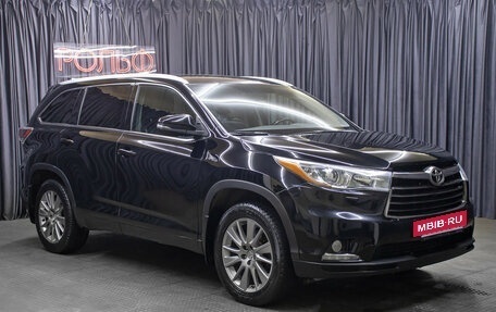 Toyota Highlander III, 2013 год, 2 398 000 рублей, 3 фотография