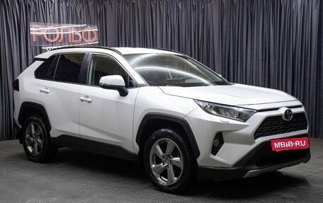 Toyota RAV4, 2020 год, 2 998 000 рублей, 3 фотография