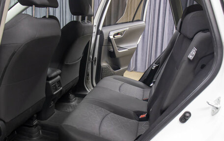 Toyota RAV4, 2020 год, 2 998 000 рублей, 12 фотография