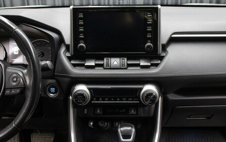 Toyota RAV4, 2020 год, 2 998 000 рублей, 15 фотография