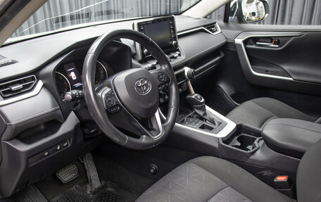 Toyota RAV4, 2020 год, 2 998 000 рублей, 16 фотография